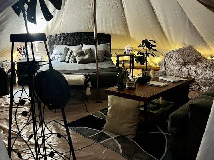 Stunning 1 Bed Glamping Tent In Cleveland