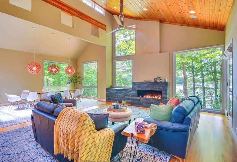 Lakefront Roxboro Home W/ Private Dock!