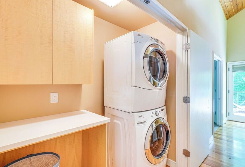 Lakefront Roxboro Home W/ Private Dock!