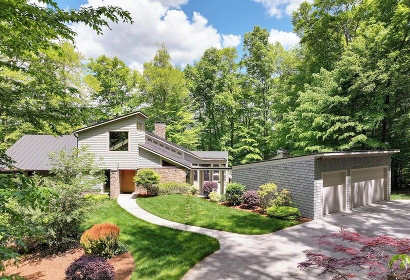 Lakefront Roxboro Home W/ Private Dock!