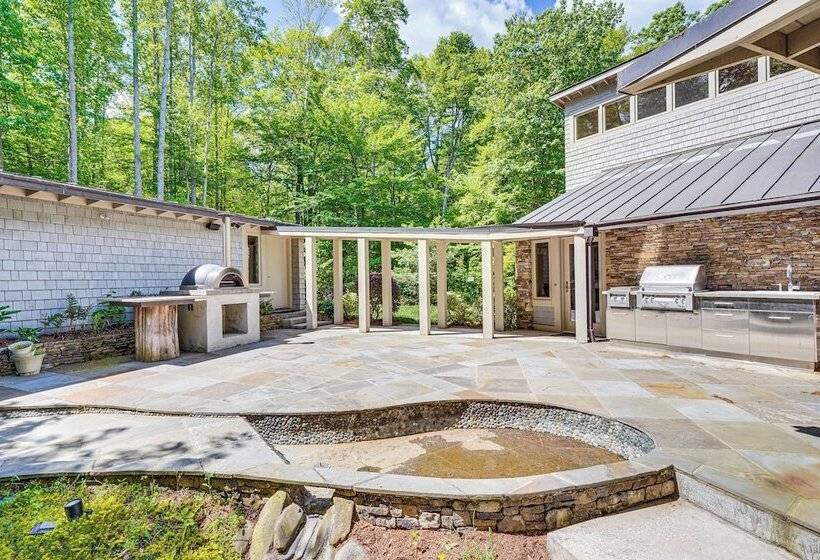 Lakefront Roxboro Home W/ Private Dock!