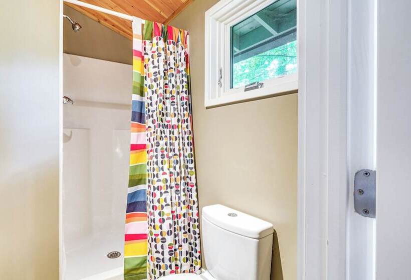 Lakefront Roxboro Home W/ Private Dock!