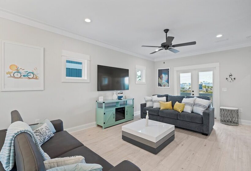 Summer Salt 24226 Pepper Lane