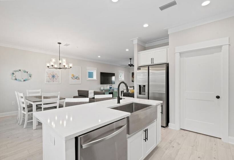 Summer Salt 24226 Pepper Lane