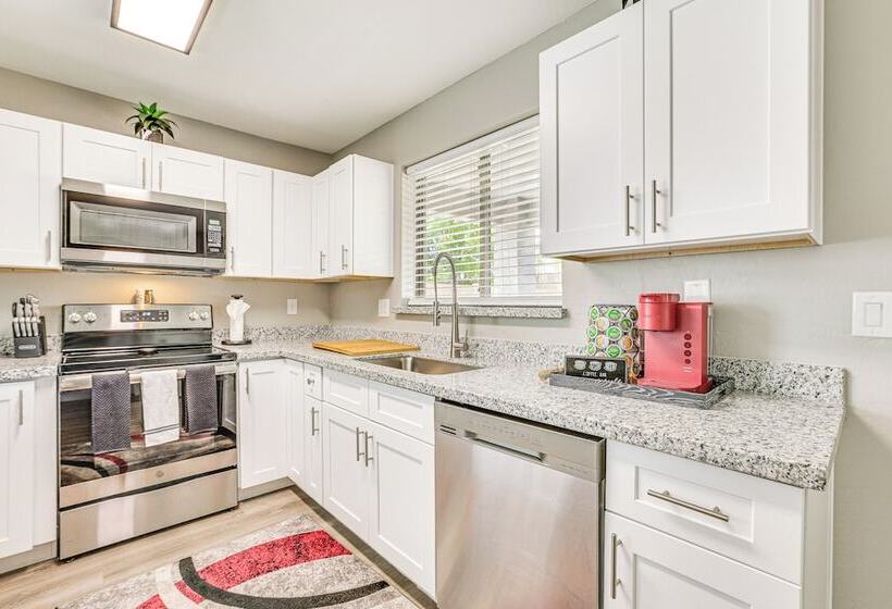 Surprise Home W/ Fenced Yard: Near Spring Training