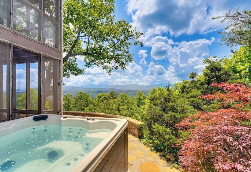 Tallassee Family Home W/ Stunning Smoky Mtn Views