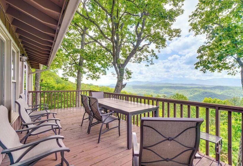 Tallassee Family Home W/ Stunning Smoky Mtn Views