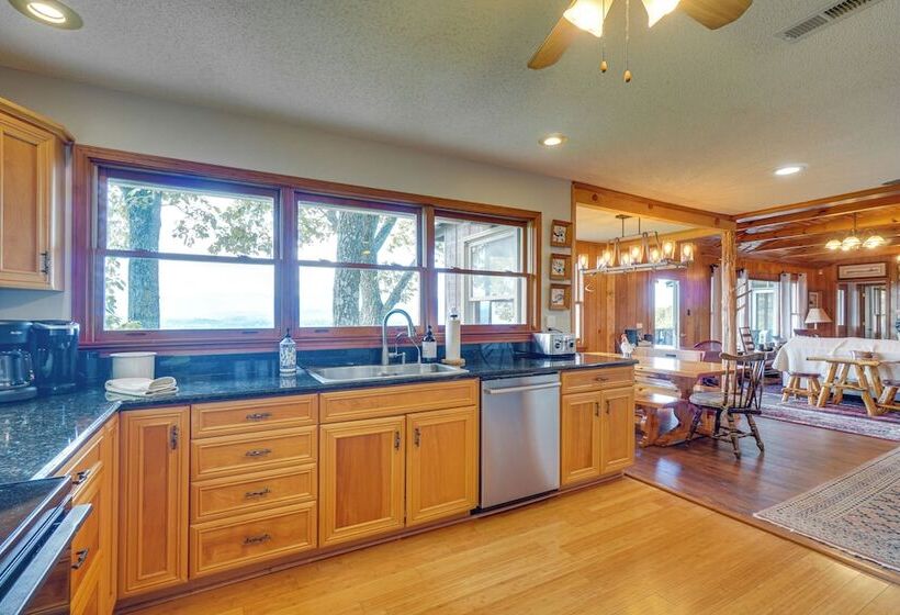 Tallassee Family Home W/ Stunning Smoky Mtn Views