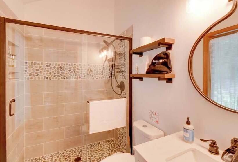 Terra Alta Vacation Rental: Walk To Alpine Lake!