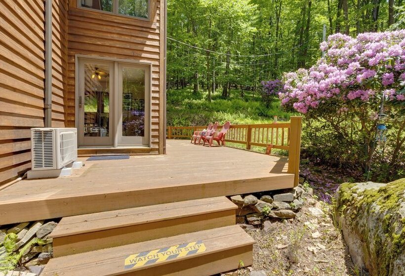 Terra Alta Vacation Rental: Walk To Alpine Lake!