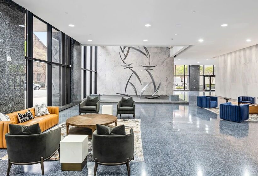 Landing At The 600 Apartments