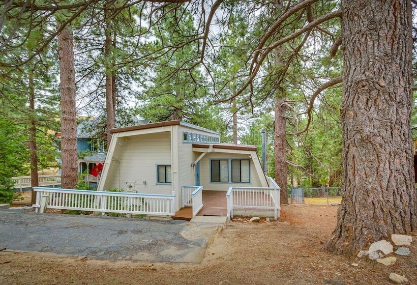 The Abby Cabin: Restful Running Springs Retreat!