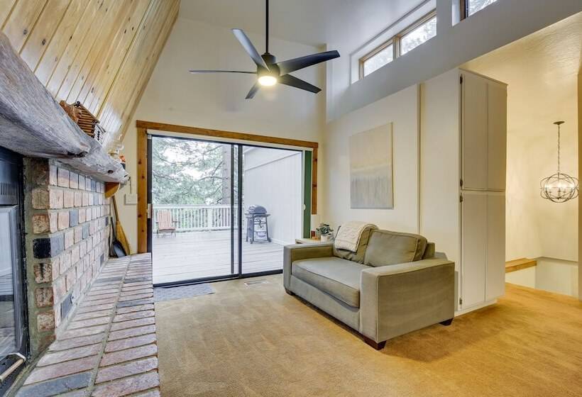 The Abby Cabin: Restful Running Springs Retreat!