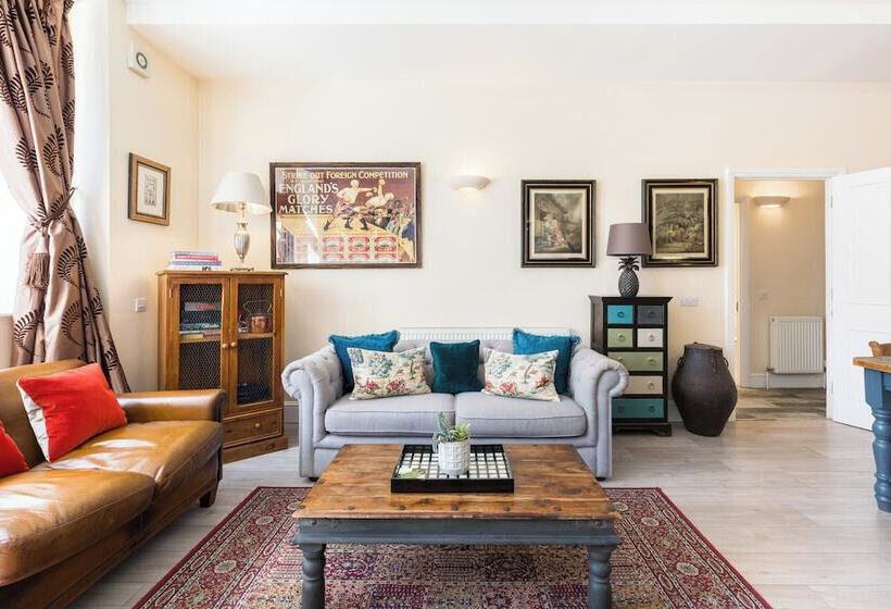 The Judges Lodgings Boutique