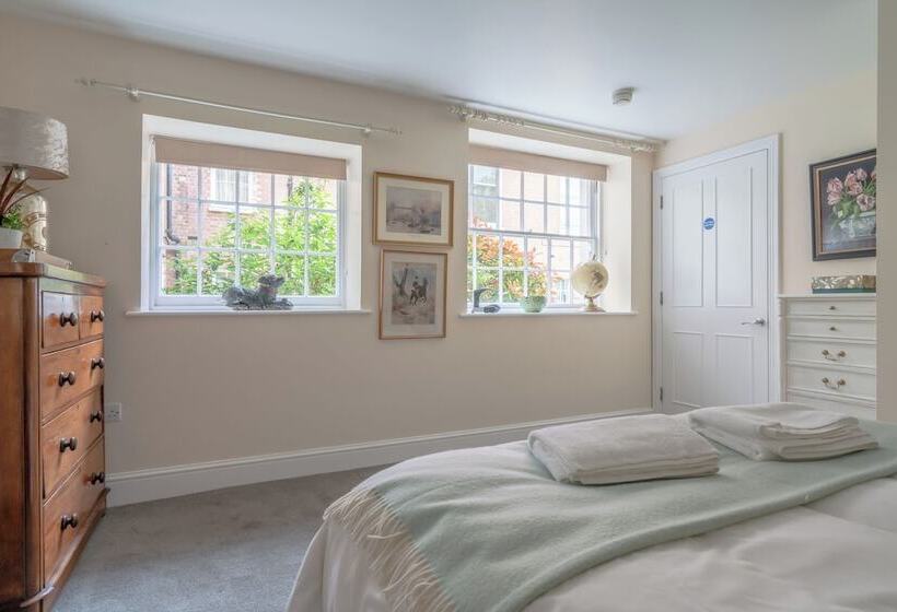 The Judges Lodgings Boutique