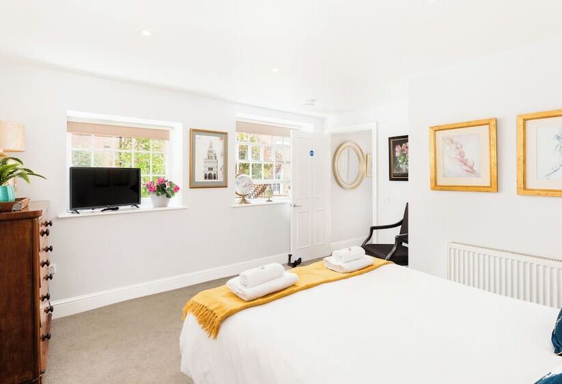 The Judges Lodgings Boutique