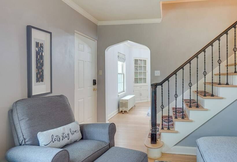 Walkable Thiensville Retreat Near Hiking!