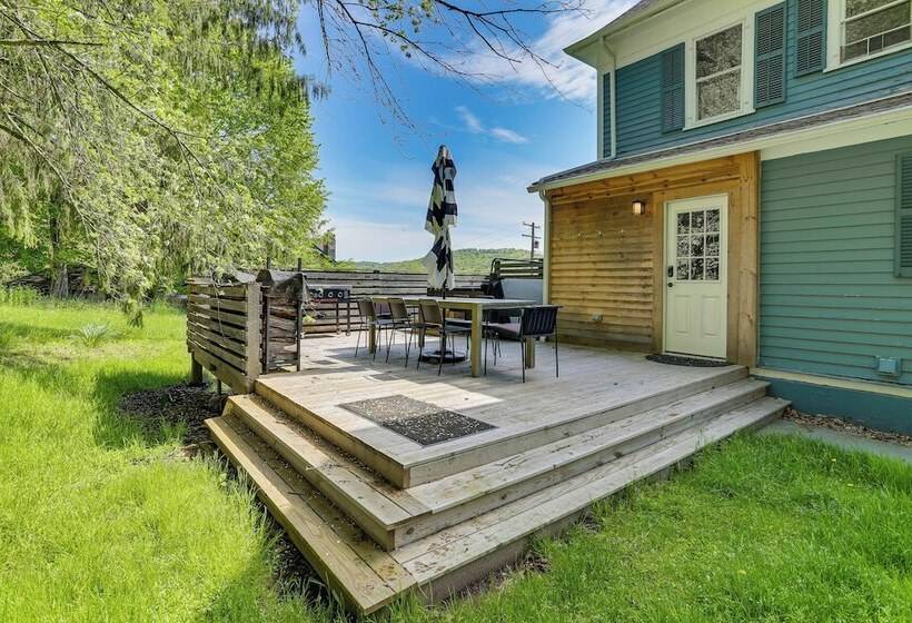 Timeless Jeffersonville Home W/ Private Hot Tub