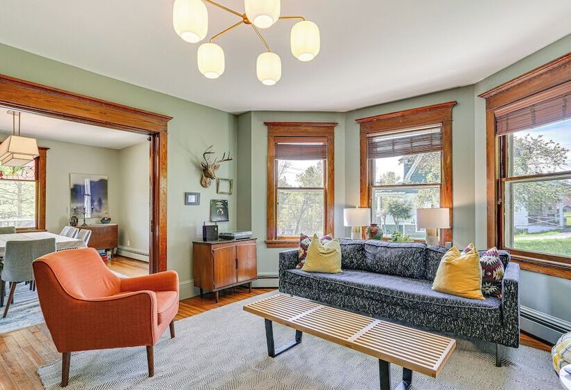 Timeless Jeffersonville Home W/ Private Hot Tub