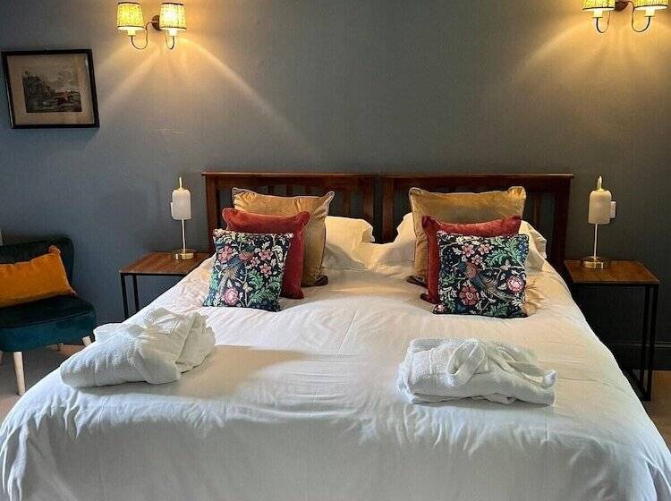 Tranquil Glenshee Cottage Retreat