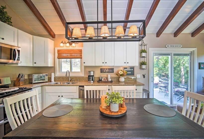 Tree Lined Twin Peaks Cottage W/ Custom Stream