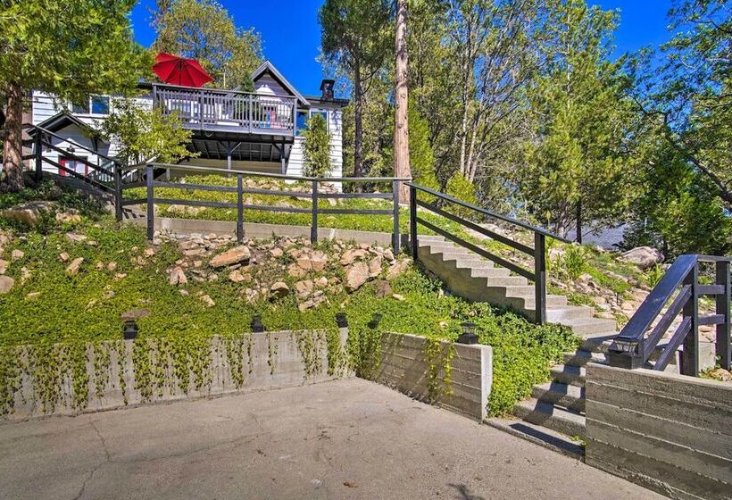 Tree Lined Twin Peaks Cottage W/ Custom Stream