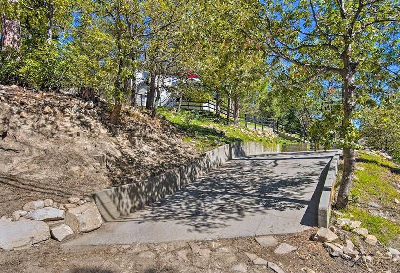 Tree Lined Twin Peaks Cottage W/ Custom Stream