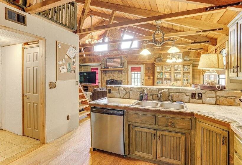 Tumbling Shoals Cabin < 1 Mi To Beaches & Boating!