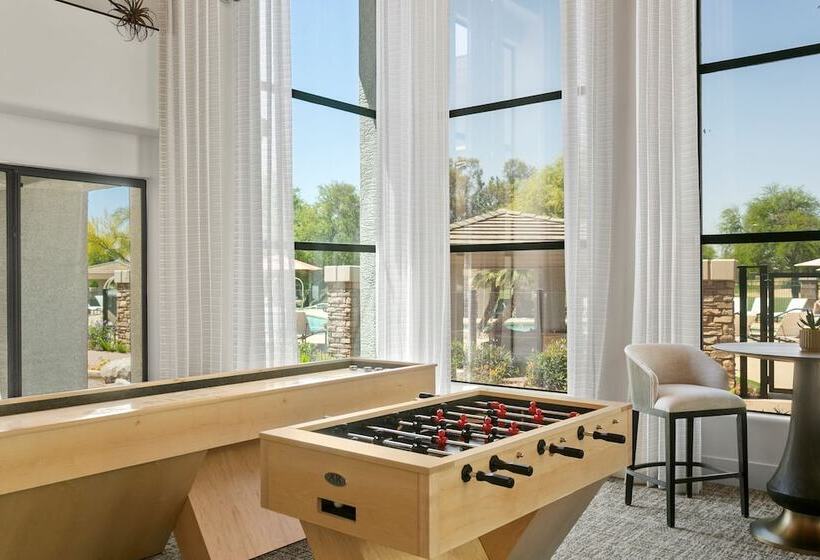 Two Cozysuites At Kierland Commons