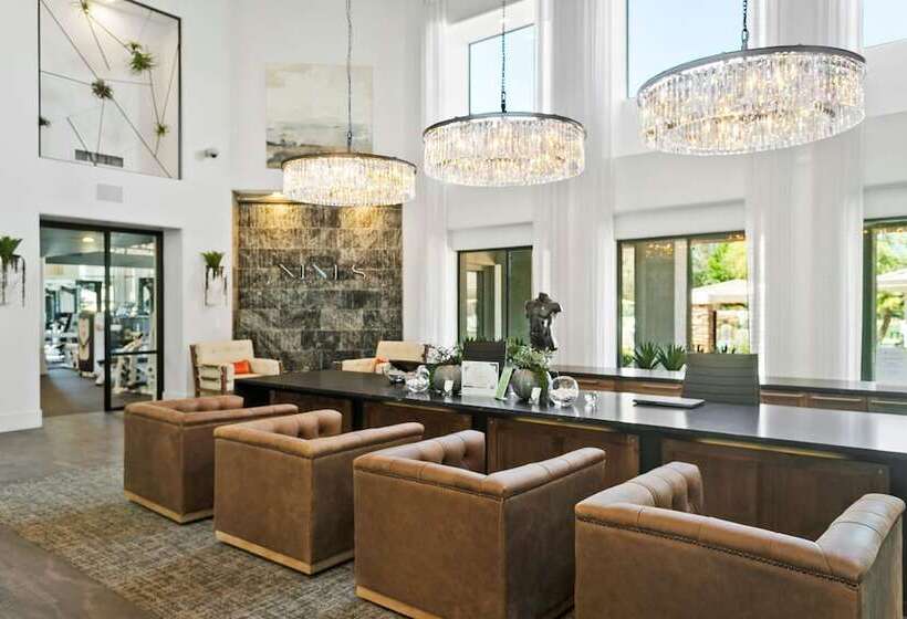 Two Cozysuites At Kierland Commons