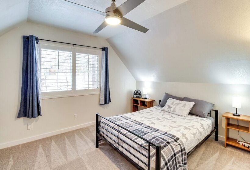 Updated Pinetop Home: 5 Mi To Woodland Lake Park!