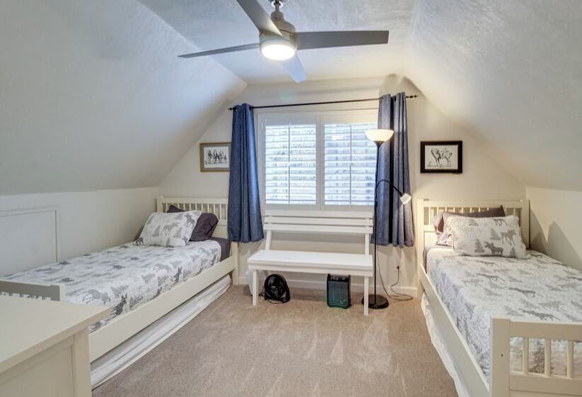 Updated Pinetop Home: 5 Mi To Woodland Lake Park!