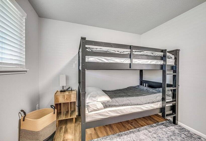 Updated Yakima Vacation Rental: Central Location!