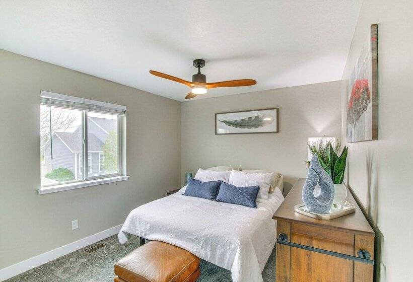 Utah Retreat W/ Patio, Gas Grill & Mountain Views!