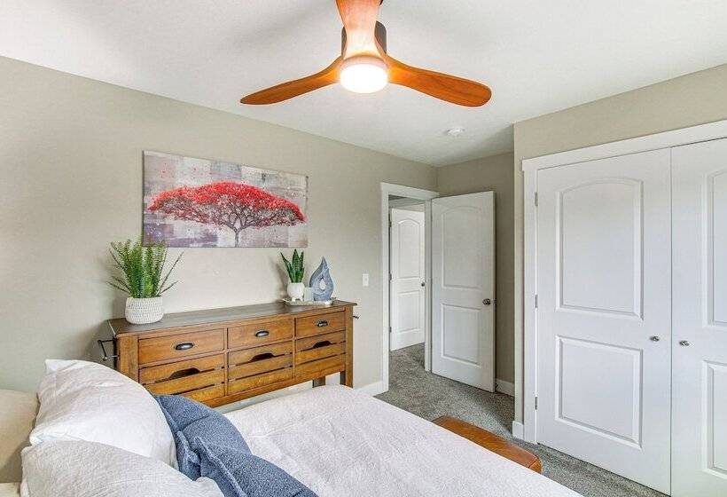 Utah Retreat W/ Patio, Gas Grill & Mountain Views!