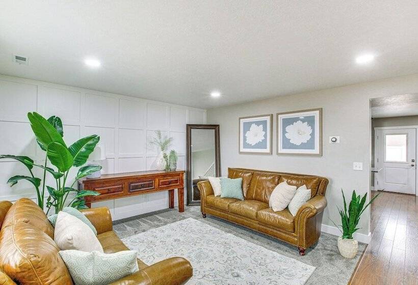 Utah Retreat W/ Patio, Gas Grill & Mountain Views!