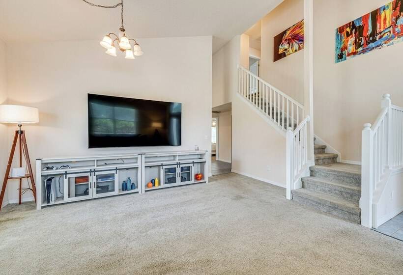 Vacation Home W/ Private Pool ~ 11 Mi To Disney!