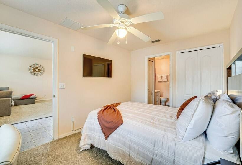 Vacation Home W/ Private Pool ~ 11 Mi To Disney!