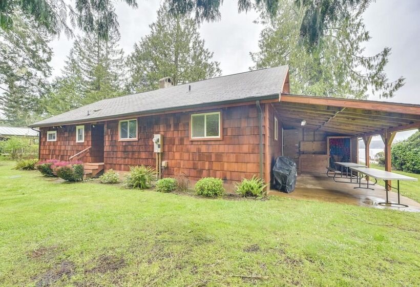 Waterfront Grapeview Escape W/ Boat Dock & Views!