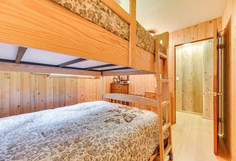 Waterfront Grapeview Escape W/ Boat Dock & Views!