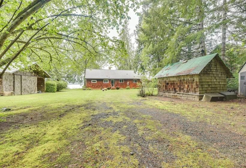 Waterfront Grapeview Escape W/ Boat Dock & Views!