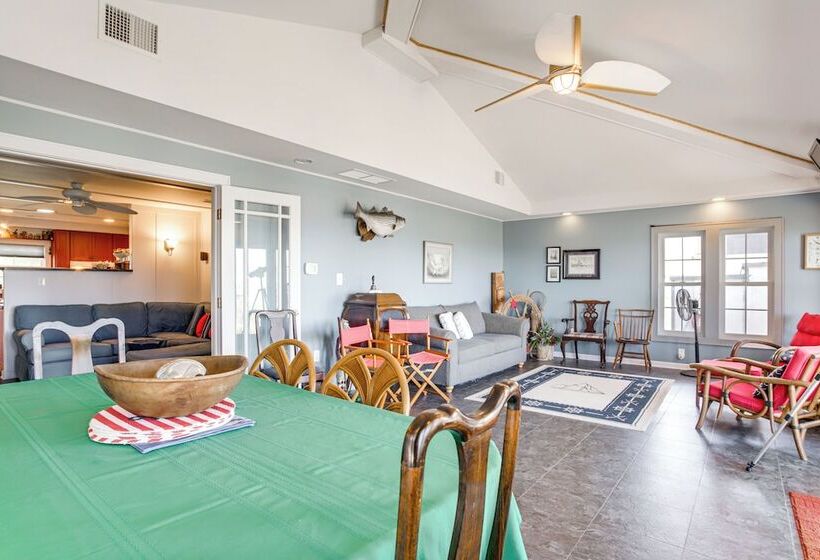 Waterfront Maryland Retreat W/ Dock & Bay View!