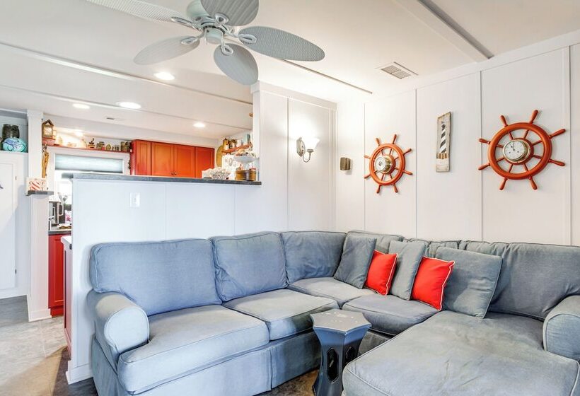 Waterfront Maryland Retreat W/ Dock & Bay View!