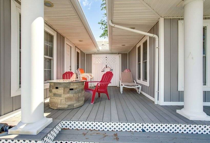 Waterfront Maryland Retreat W/ Dock & Bay View!