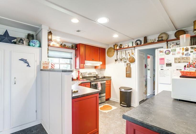 Waterfront Maryland Retreat W/ Dock & Bay View!