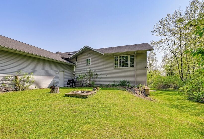 Wausau Home W/ Deck Near Rib Mountain State Park!