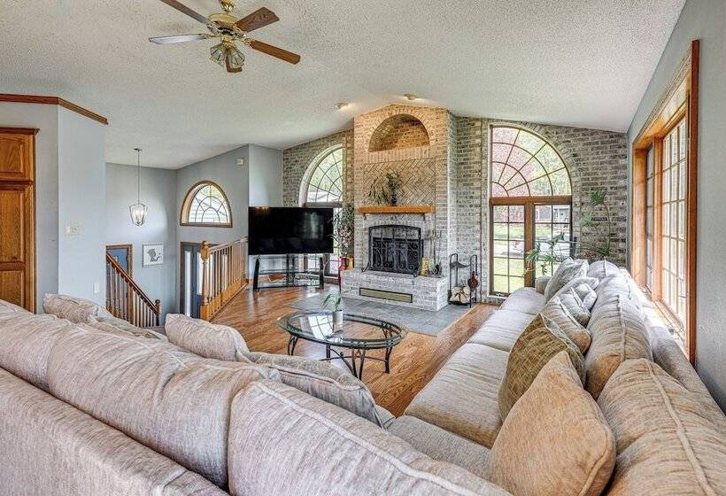 Wausau Home W/ Deck Near Rib Mountain State Park!