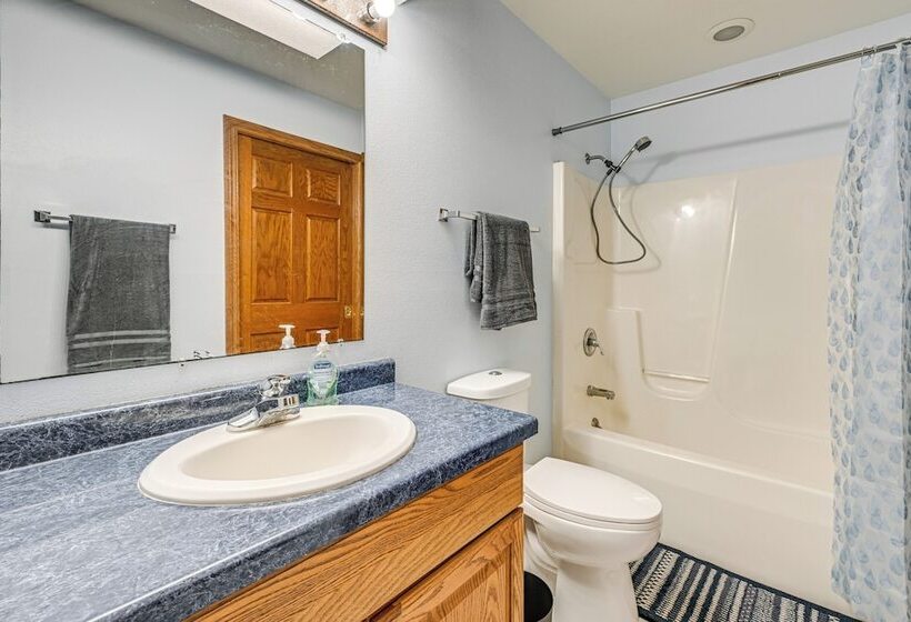 Wausau Home W/ Deck Near Rib Mountain State Park!