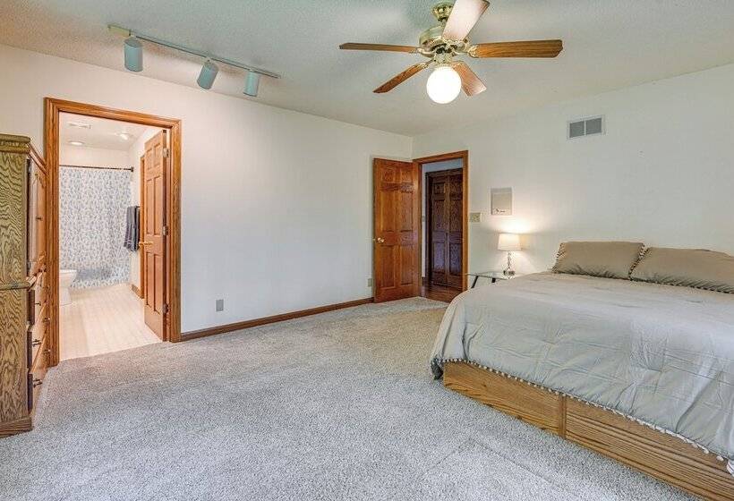 Wausau Home W/ Deck Near Rib Mountain State Park!