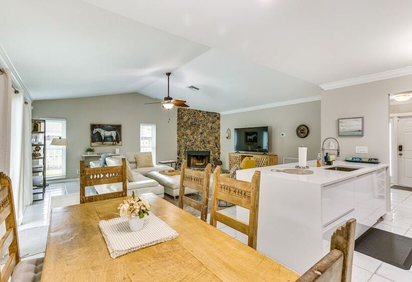 Wellington Vacation Rental: Private Saltwater Pool